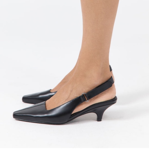 742. ST. AGNI Utility Sling Back Heel Black Leather $585 EUC Sz 40 - Picture 11 of 13